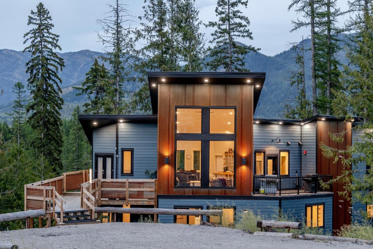 Ski In Ski Out With Huge Game Room And Hot Tub Fernie Dış mekan fotoğraf