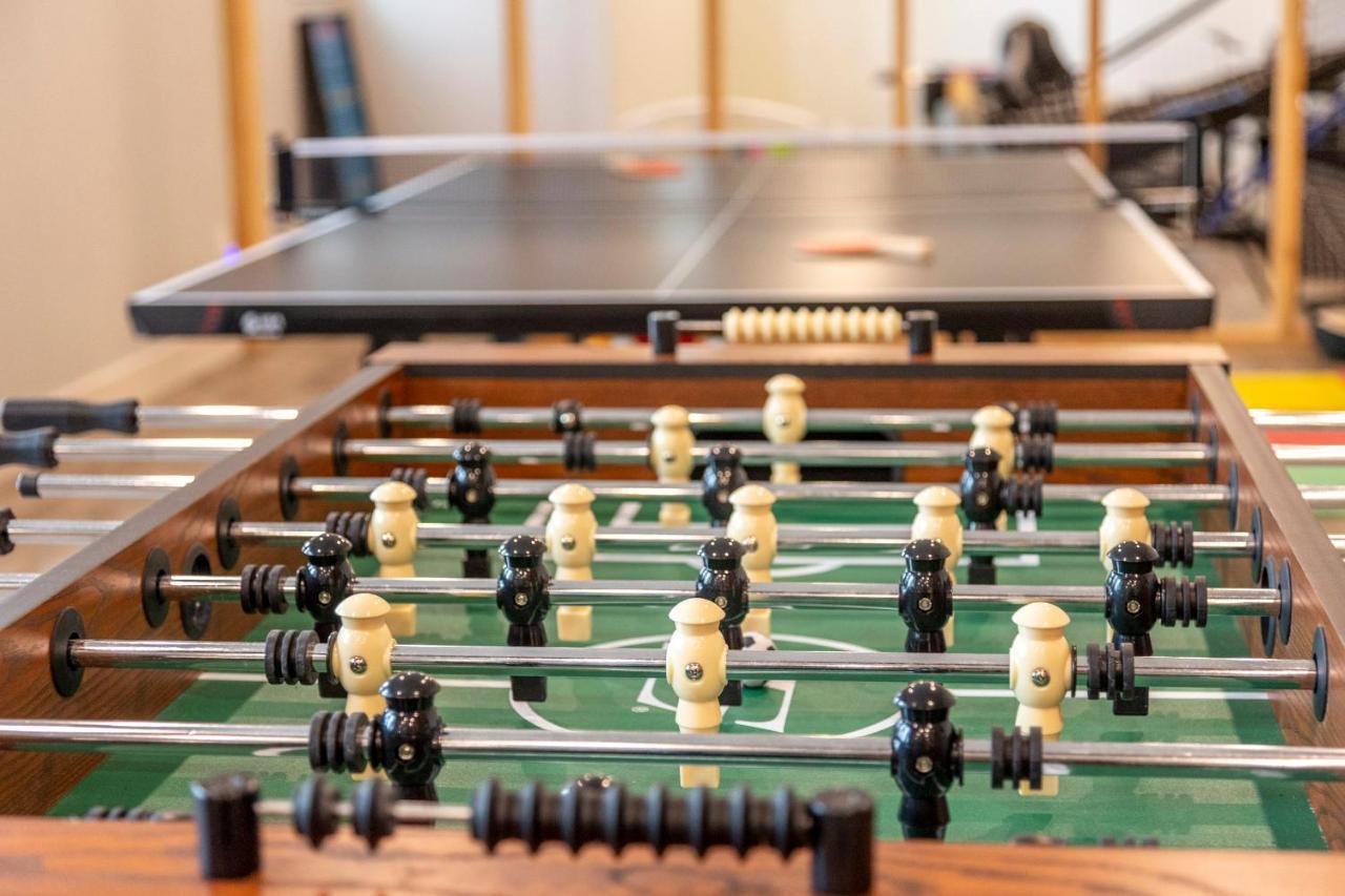 Ski In Ski Out With Huge Game Room And Hot Tub Fernie Dış mekan fotoğraf